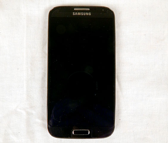 Samsung Galaxy S4 cell phone