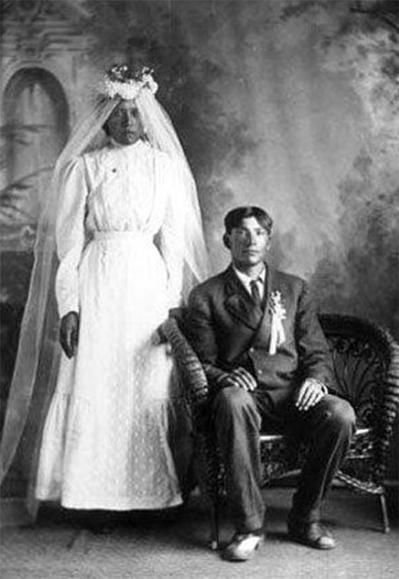 Wedding portrait of a Dakota couple
