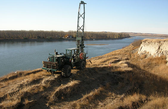 Geotechnical coring rig