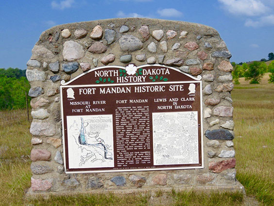 Stone marker for Fort Mandan Overlook State Historic Site