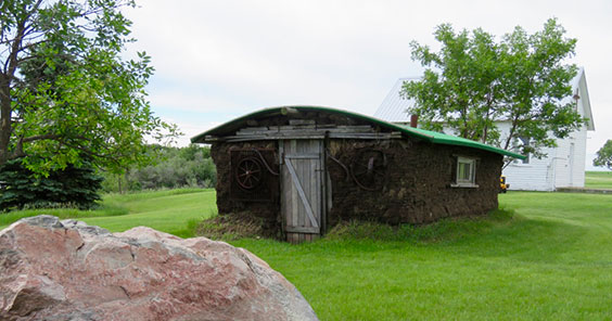 Hiddenwood sod house and Old Settlers Chapel