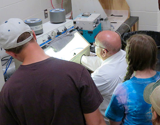 Volunteer in the Paleontology Lab